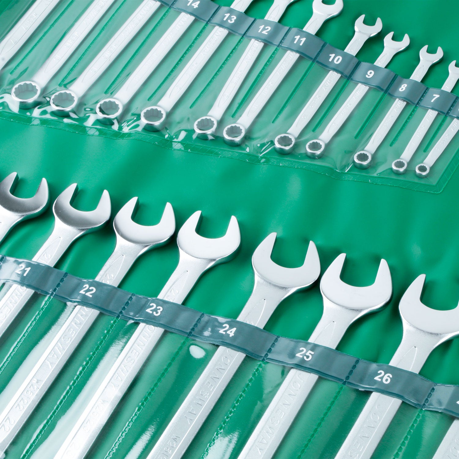 SET de LLAVES PUNTA CORONA 26 piezas W26126S