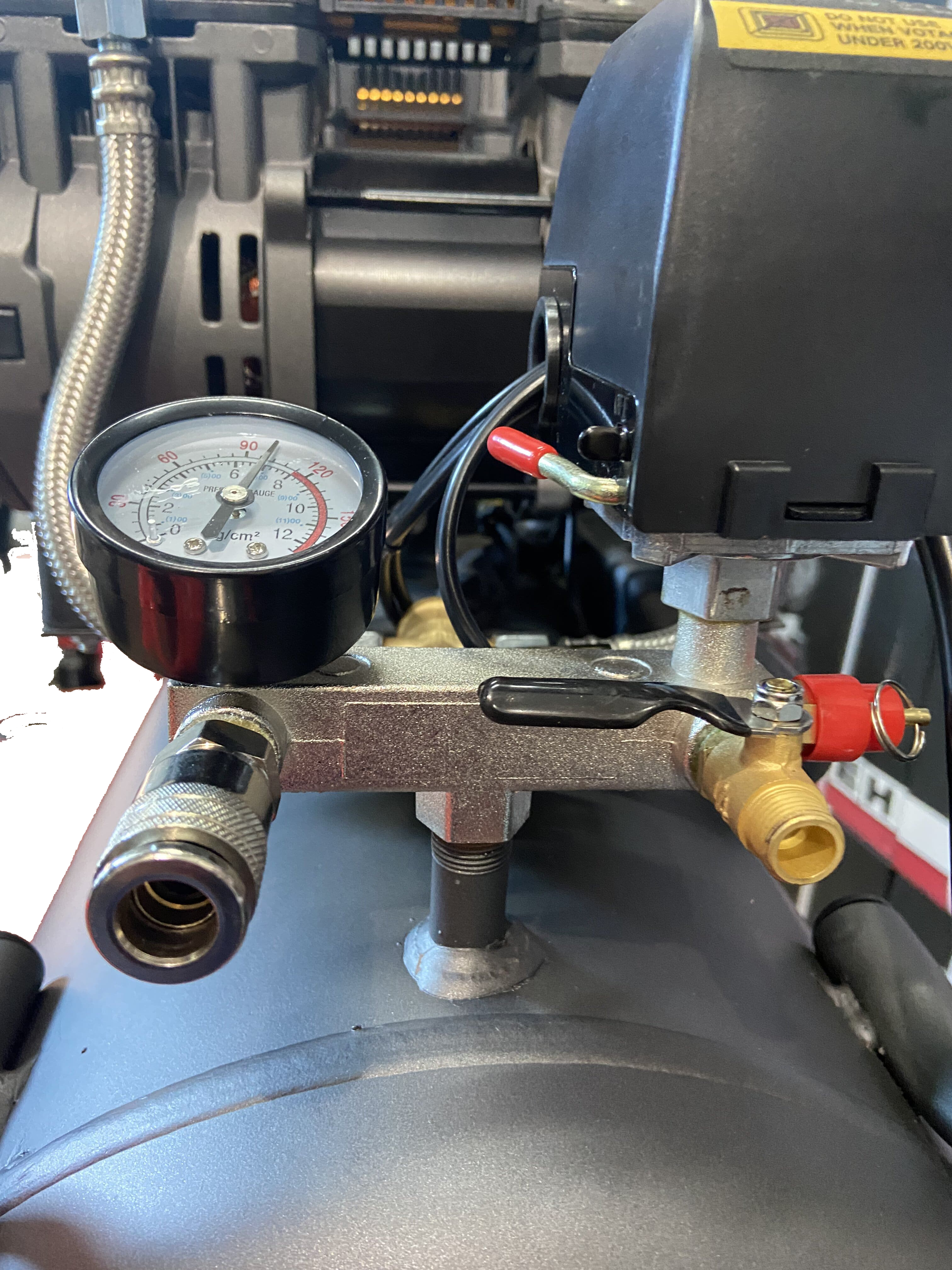 Compresor 50 litros silencioso Libre de Aceite  TEHTOOLS